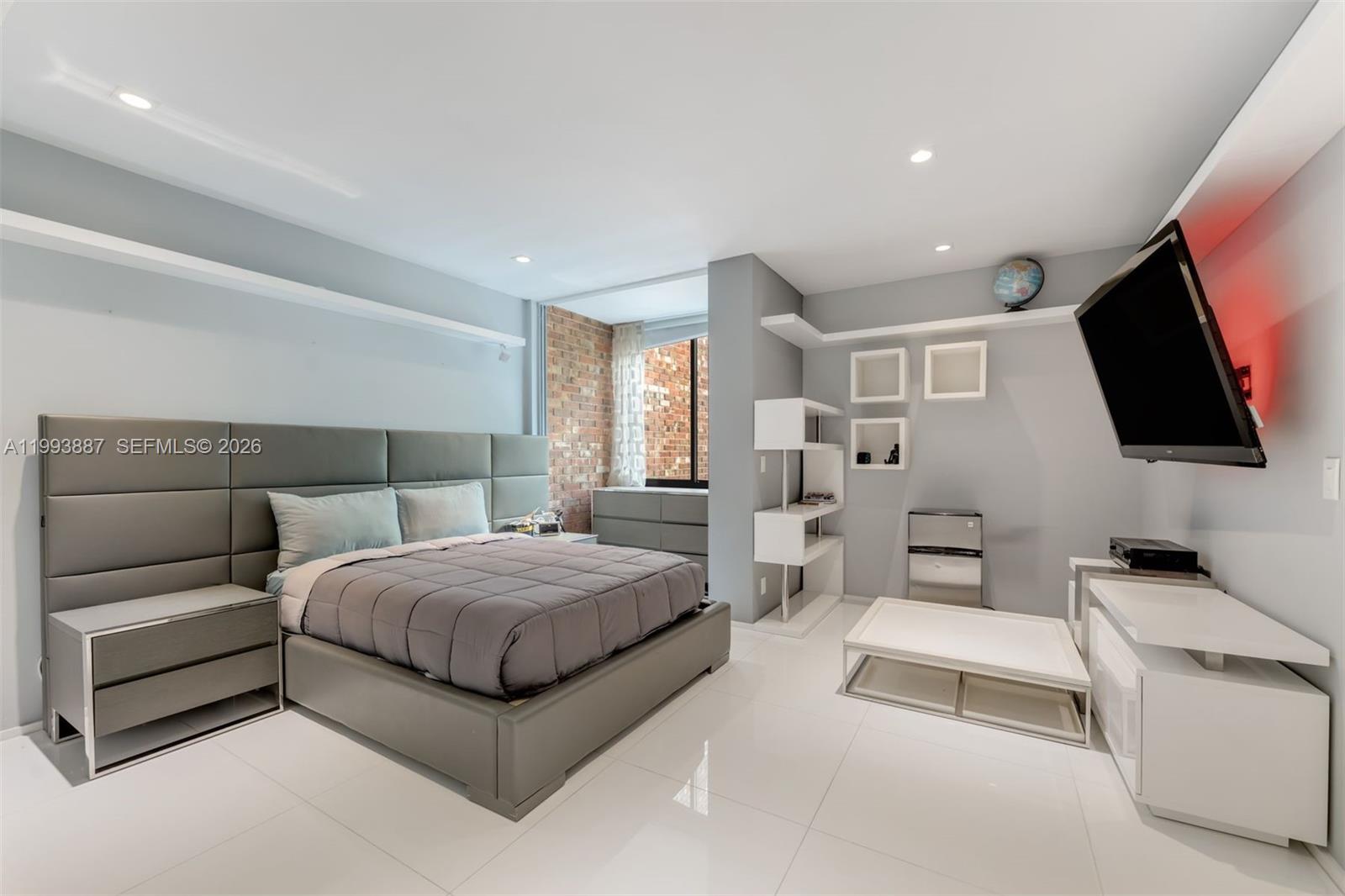 TOWERS QUAYSIDE CT-YARD V - Residential