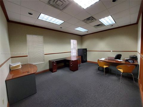1000 N Hiatus Rd 106 Pembroke Pines FL 33026