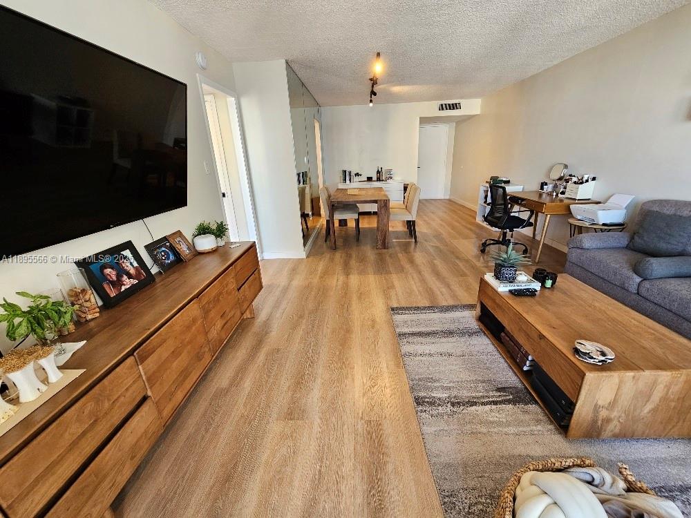 DEL PRADO MARINA - Residential