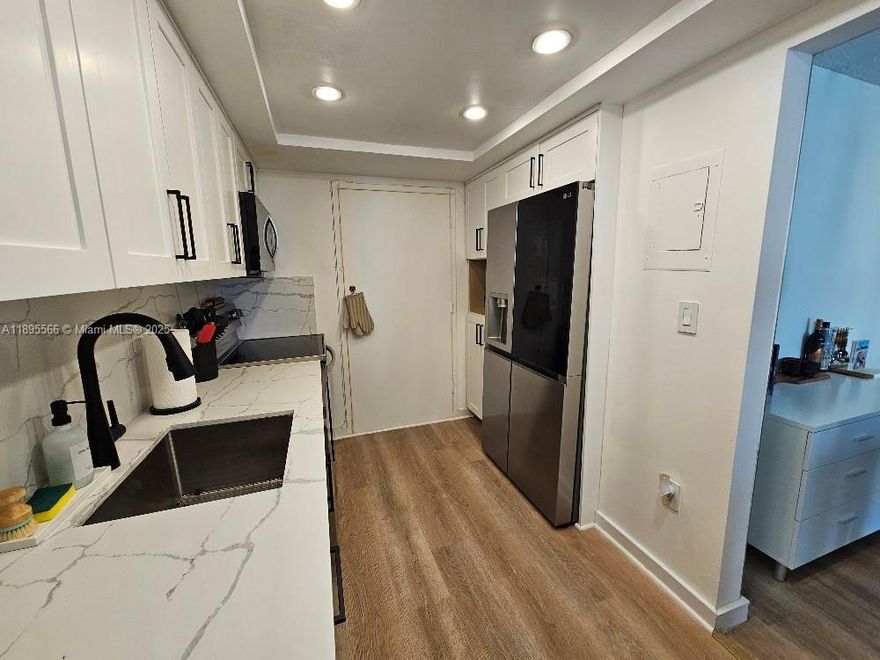 Immaculate and tastefully renovate One bedroom condo in the heart of Aventura. Brand new modern kitchen cabinets ( 2 tones style) Calacatta  marble design countertop, brand name stainless steel appliances. Top quality waterproof vinyl flooring , A/C its 1 year old ( Climate Master with upgraded tons for more efficiency and low cost consuming) HOA covers all services except you electric bill. WIFI, Pest control , Water/Hot Water, Garbage, basic cable, and Light Services repair and maintenance thru Total appliances and repair. Bldg is going thru the 40& 50 concrete re-certification. Amazing location with steps from Top Brand names restaurants , Aventura mall etc. Bldg offers 2 pools, tennis court, Marina, Mini Market, Beauty Salon , BBQ Area, State-of-Art Gym, Seamstress and much more.