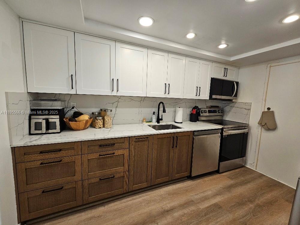 View photos, virtual tours, details... 18061 Biscayne Blvd 1602