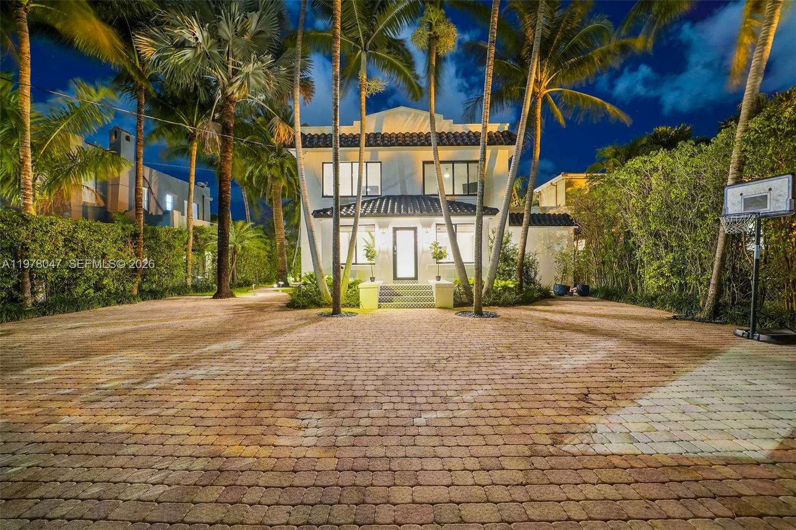 MID GOLF SUB 1ST ADDN - Residential Lease