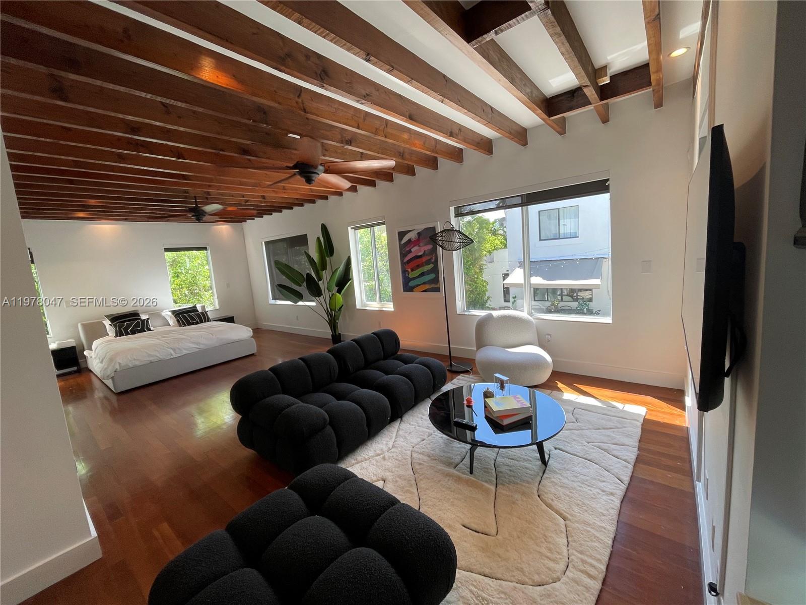 MID GOLF SUB 1ST ADDN - Residential Lease