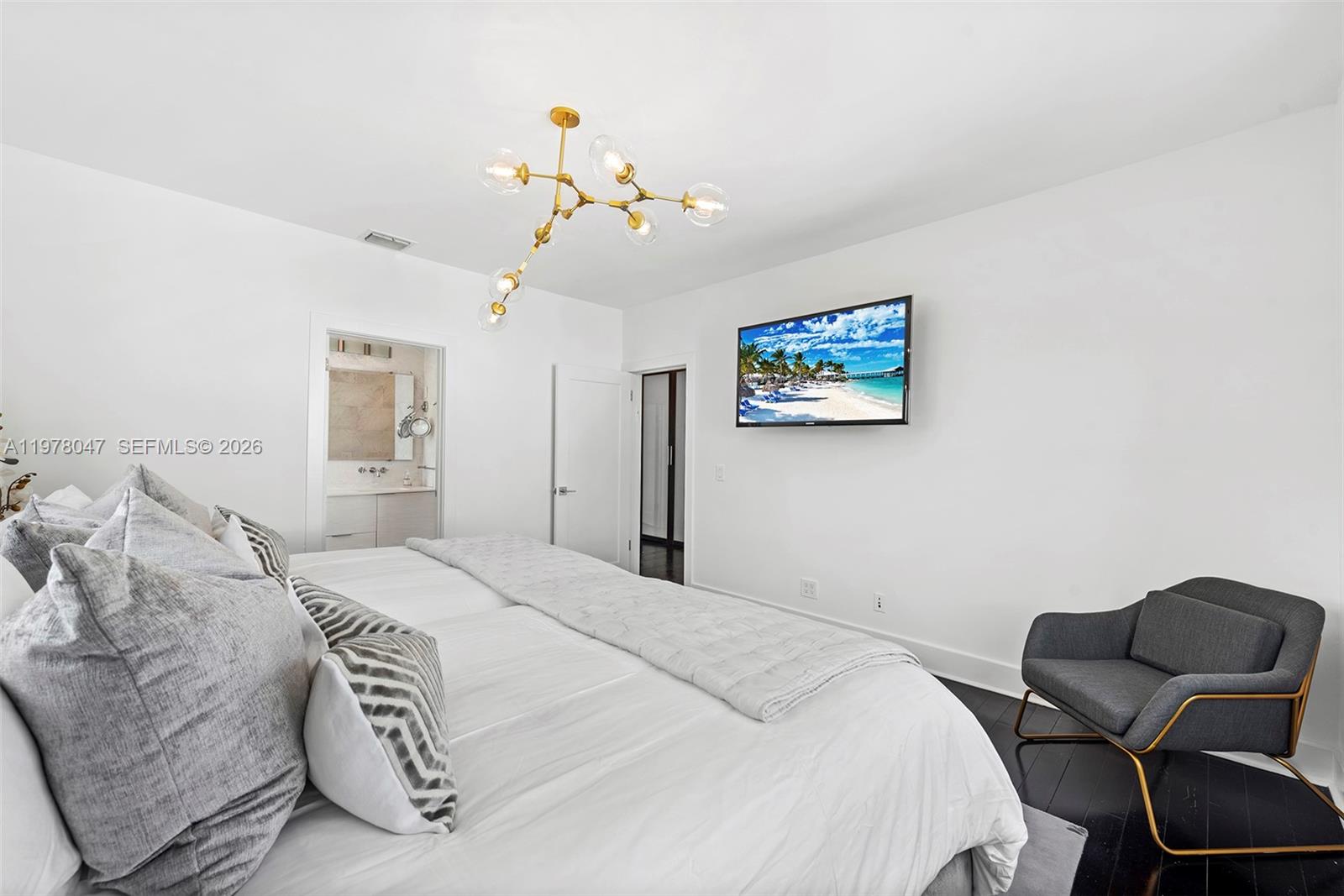 MID GOLF SUB 1ST ADDN - Residential Lease