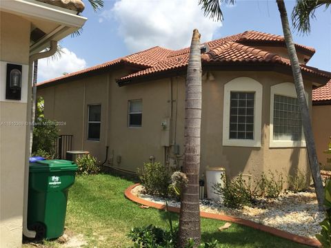 Single Family Residence in Miramar FL 3240 189th Ave Ave 4.jpg