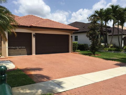 Single Family Residence in Miramar FL 3240 189th Ave Ave 2.jpg
