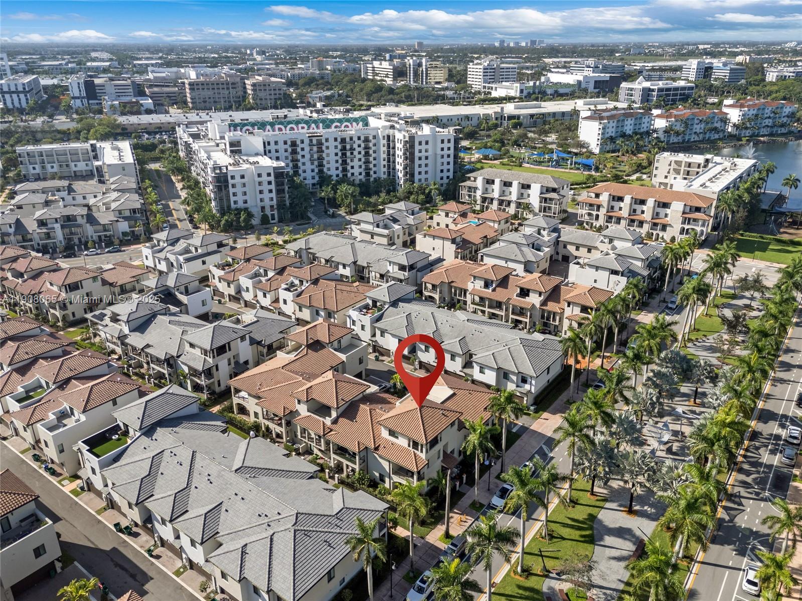 DOWNTOWN DORAL SOUTH PHAS - Residential