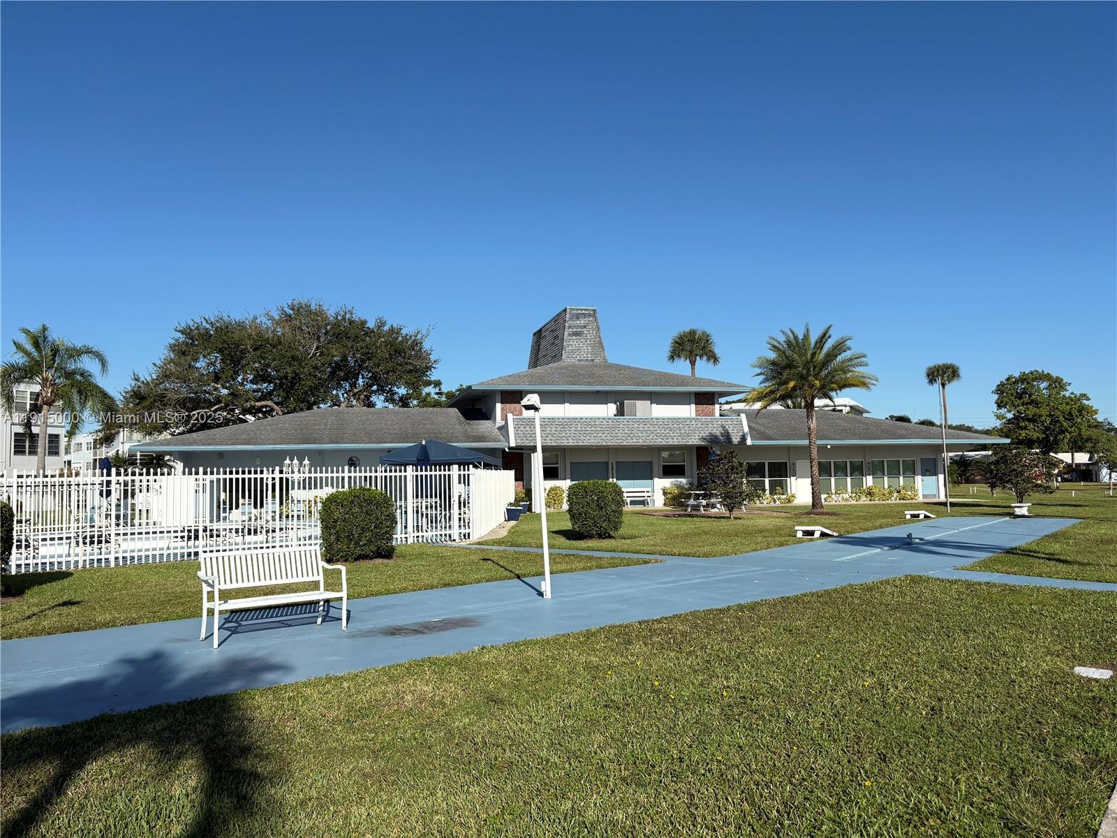 SHERIDAN LAKES CONDO APTS - Residential Lease