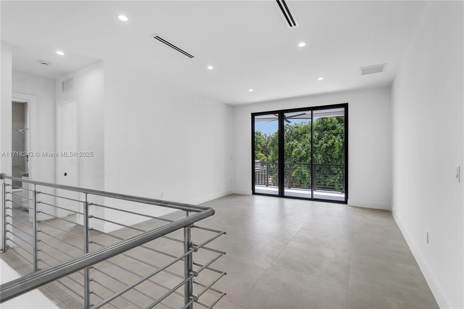 CORAL VILLAS - Residential