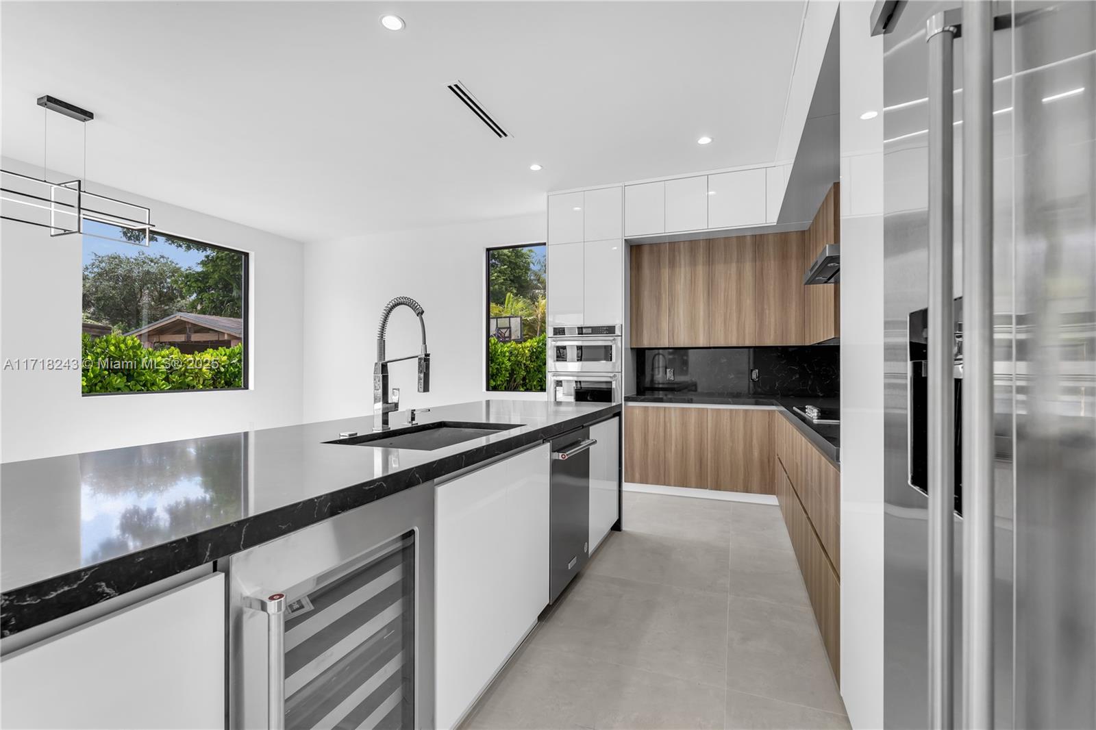 CORAL VILLAS - Residential