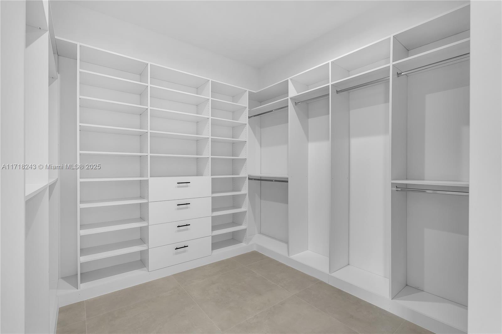 CORAL VILLAS - Residential