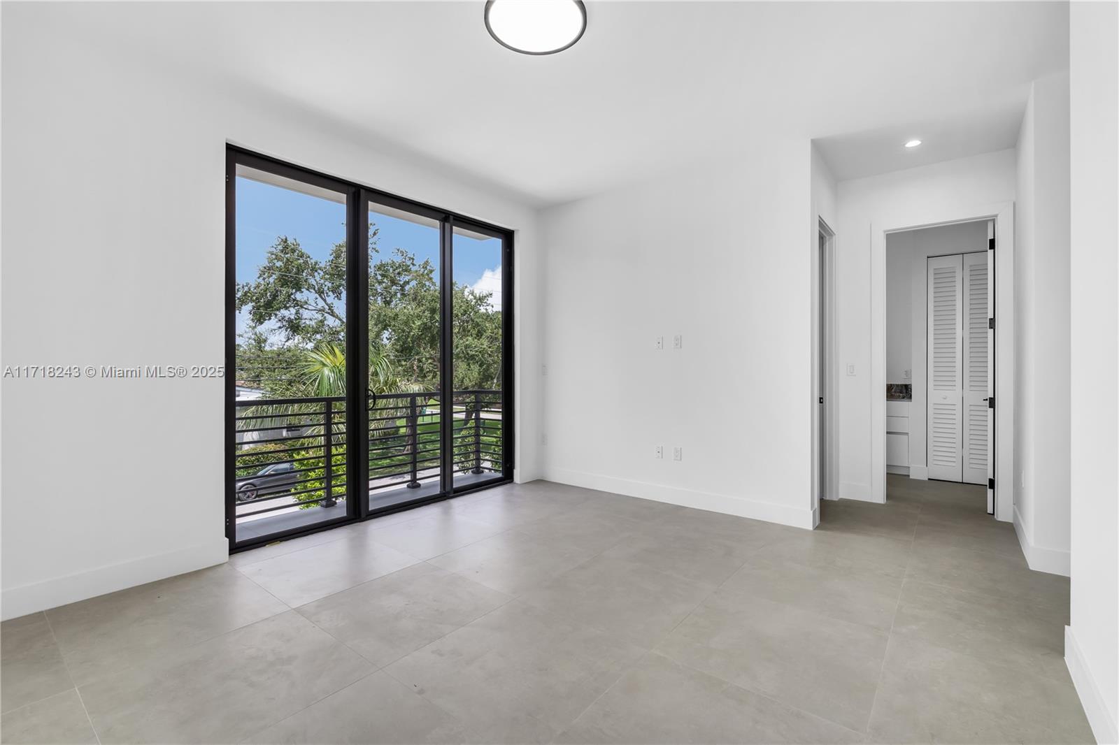 CORAL VILLAS - Residential