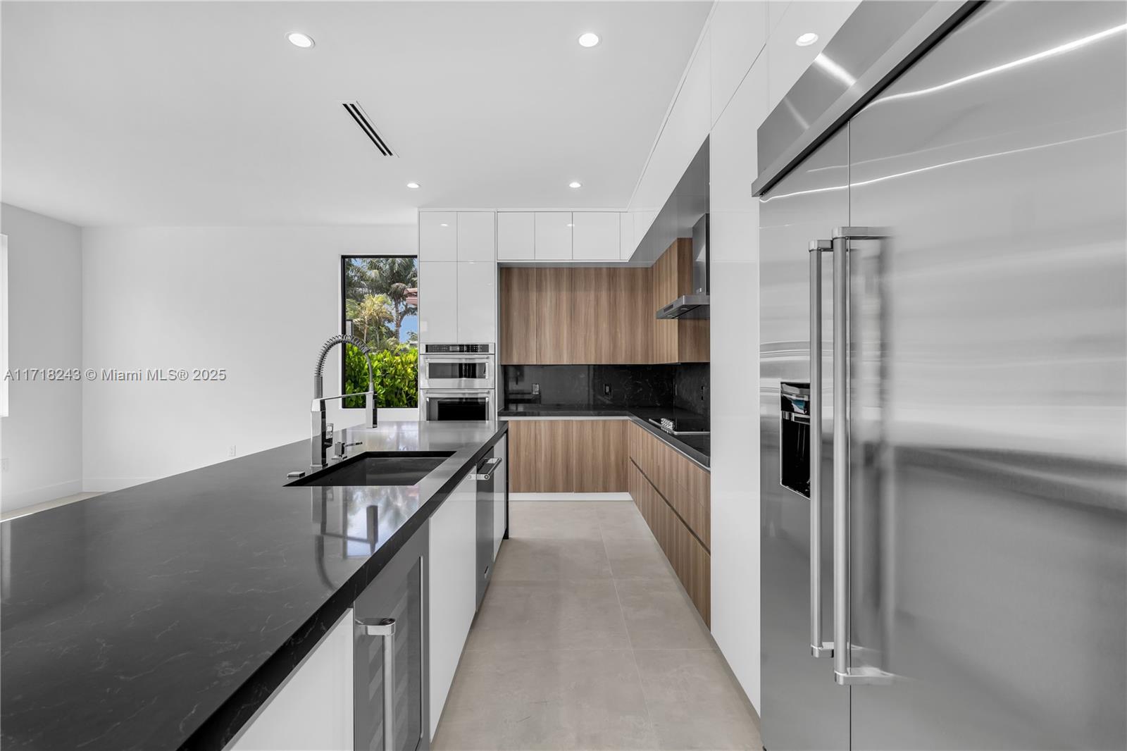 CORAL VILLAS - Residential