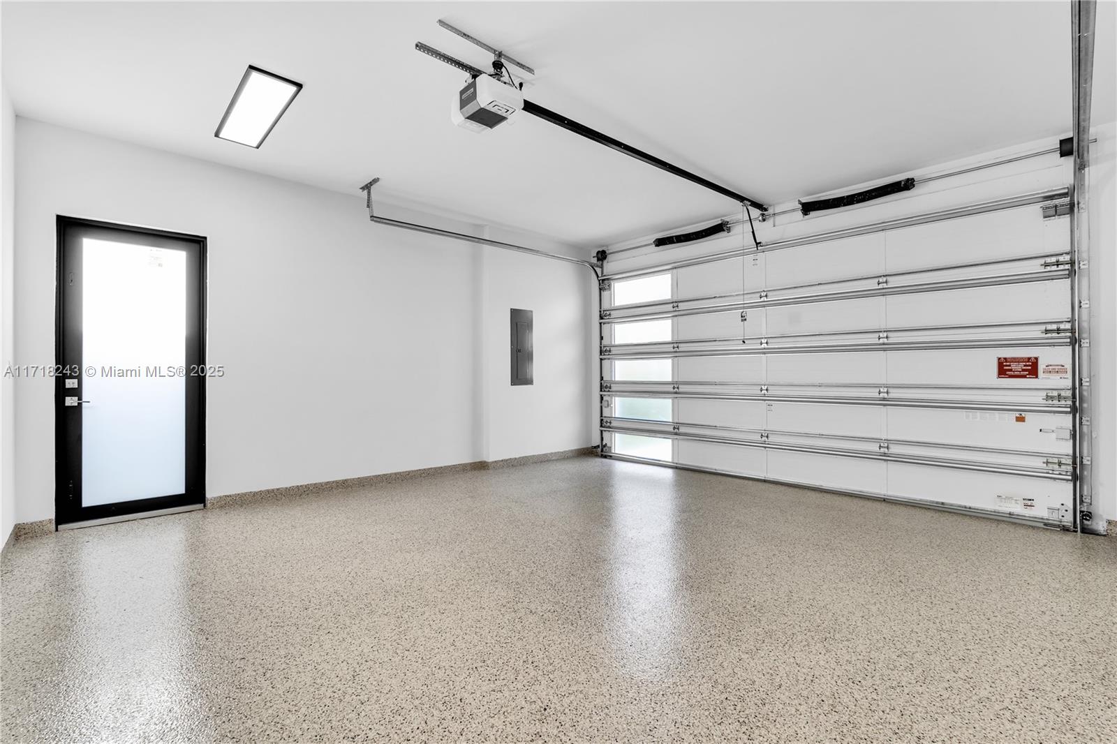 CORAL VILLAS - Residential