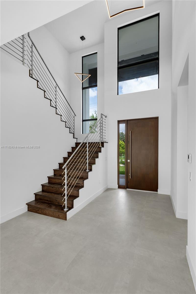 CORAL VILLAS - Residential