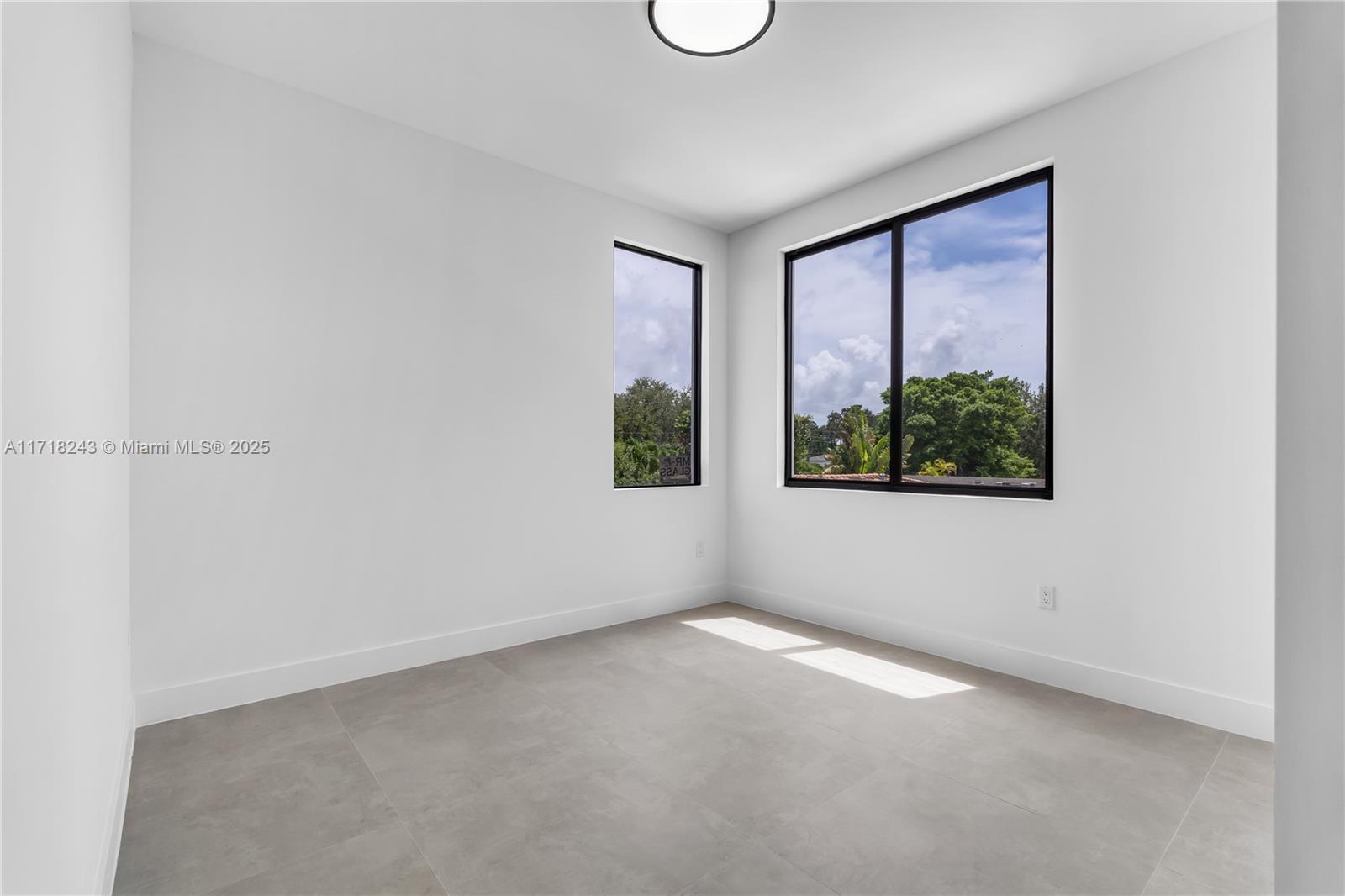 CORAL VILLAS - Residential