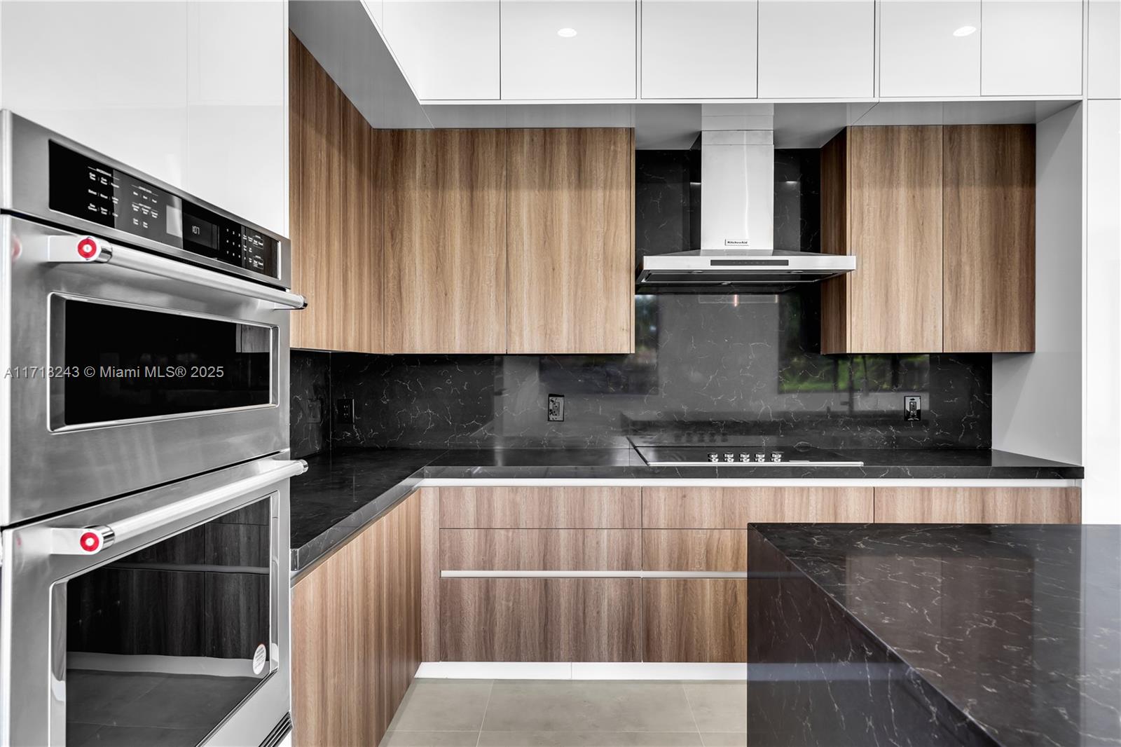 CORAL VILLAS - Residential