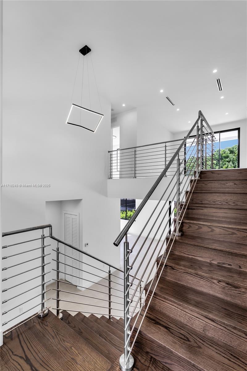 CORAL VILLAS - Residential