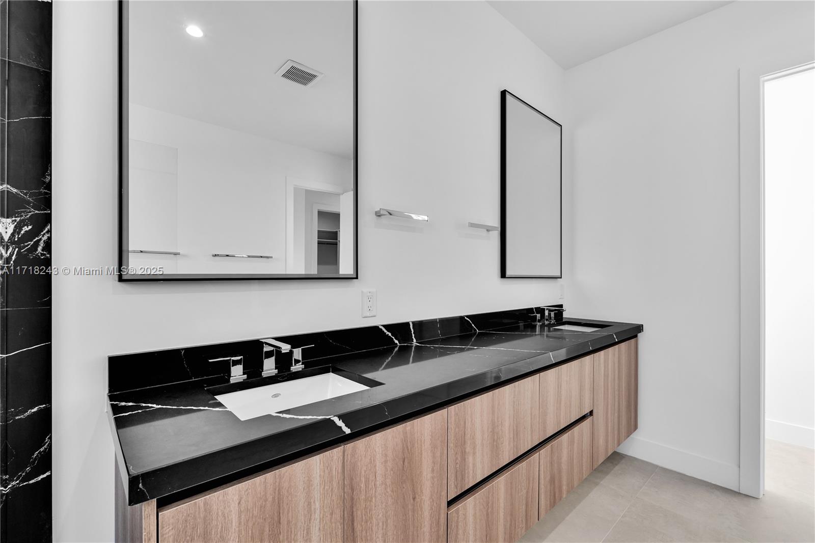 CORAL VILLAS - Residential