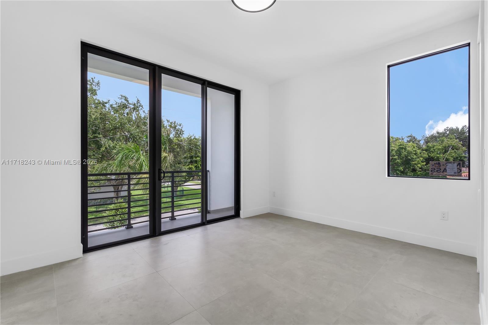 CORAL VILLAS - Residential