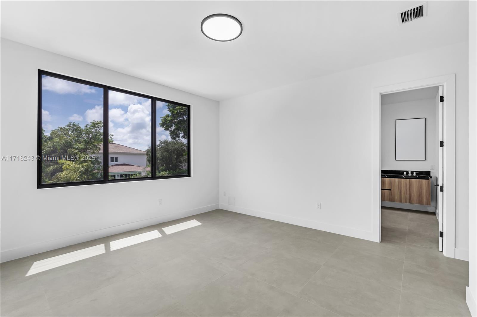 CORAL VILLAS - Residential