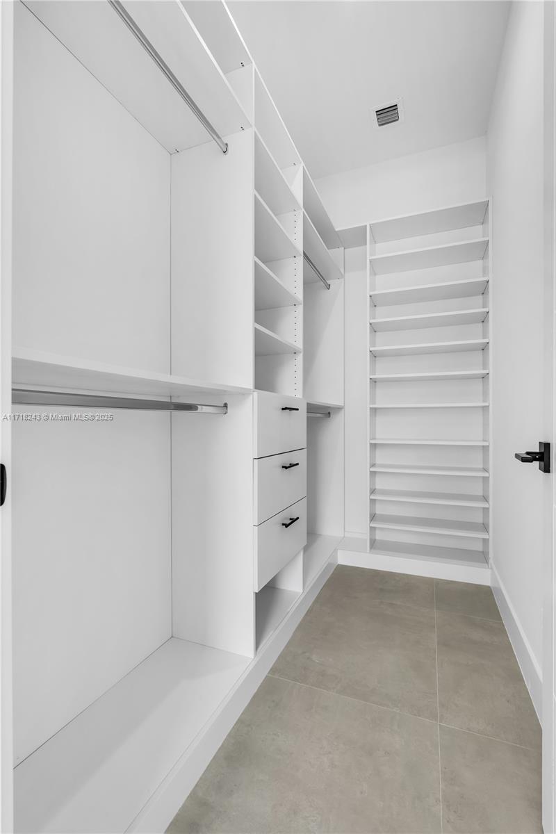 CORAL VILLAS - Residential