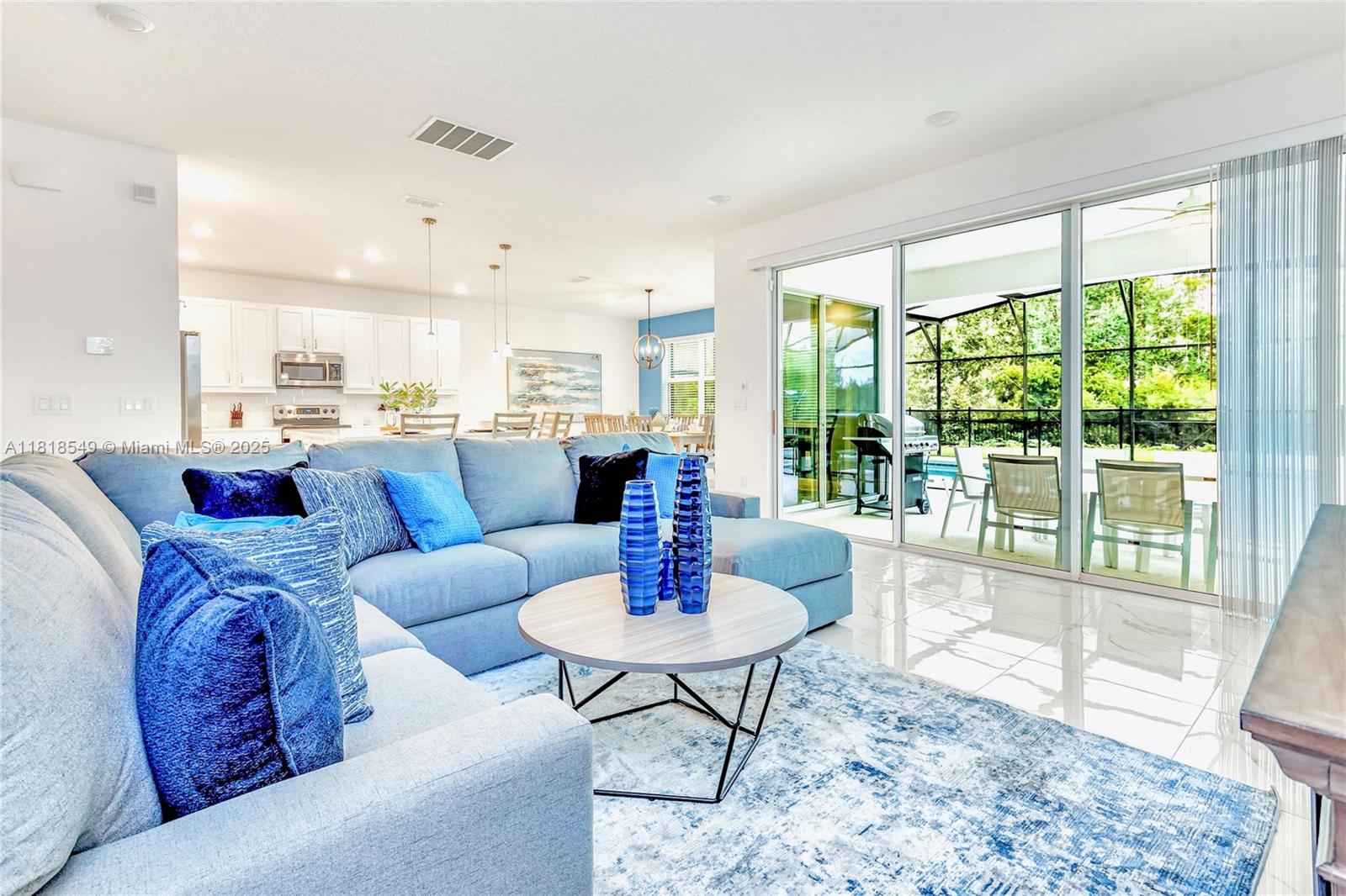 VERANDA PALMS - Residential