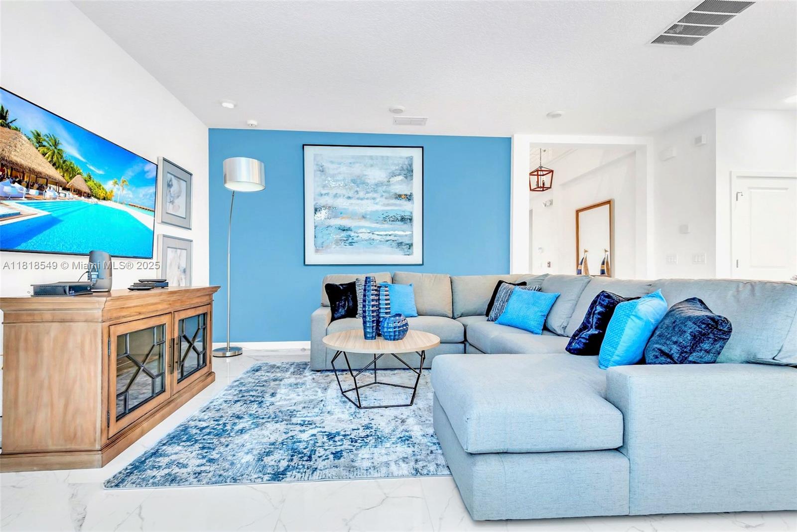 VERANDA PALMS - Residential