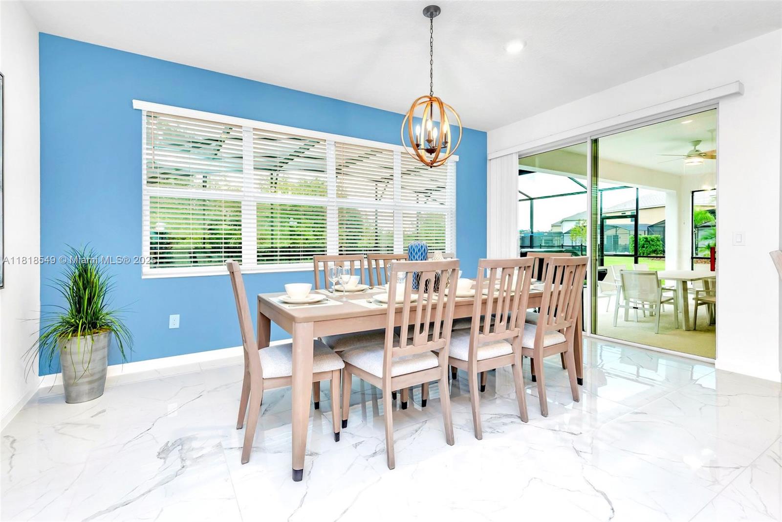 VERANDA PALMS - Residential