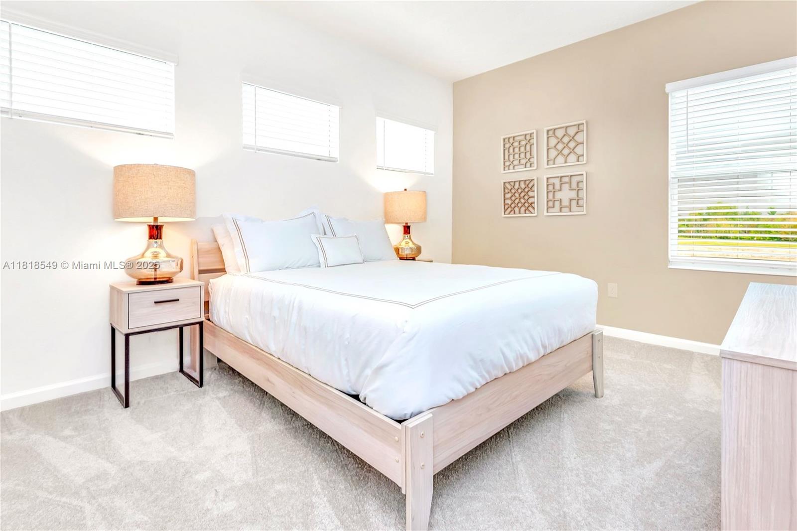 VERANDA PALMS - Residential