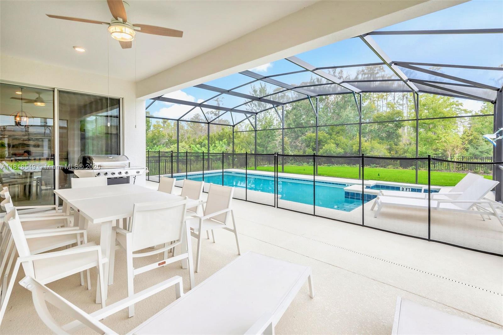 VERANDA PALMS - Residential