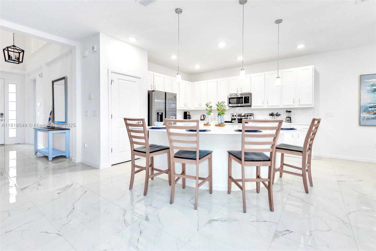 VERANDA PALMS - Residential