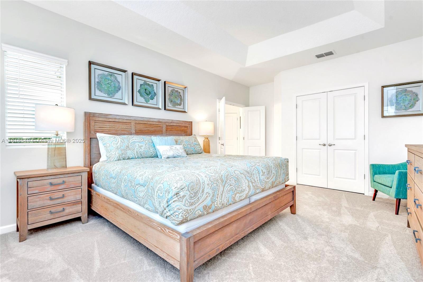 VERANDA PALMS - Residential