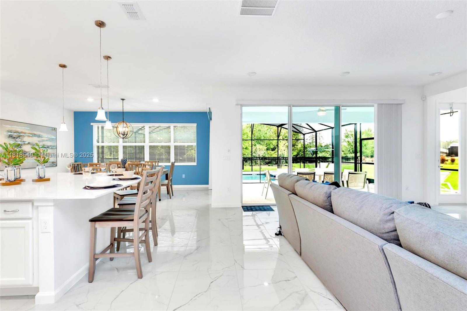 VERANDA PALMS - Residential