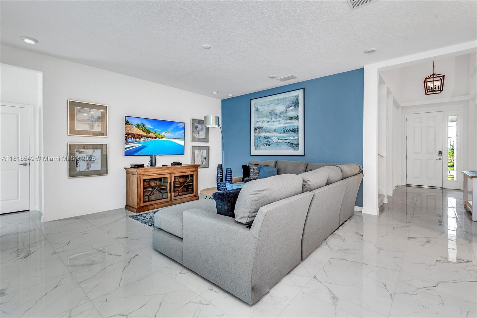 VERANDA PALMS - Residential