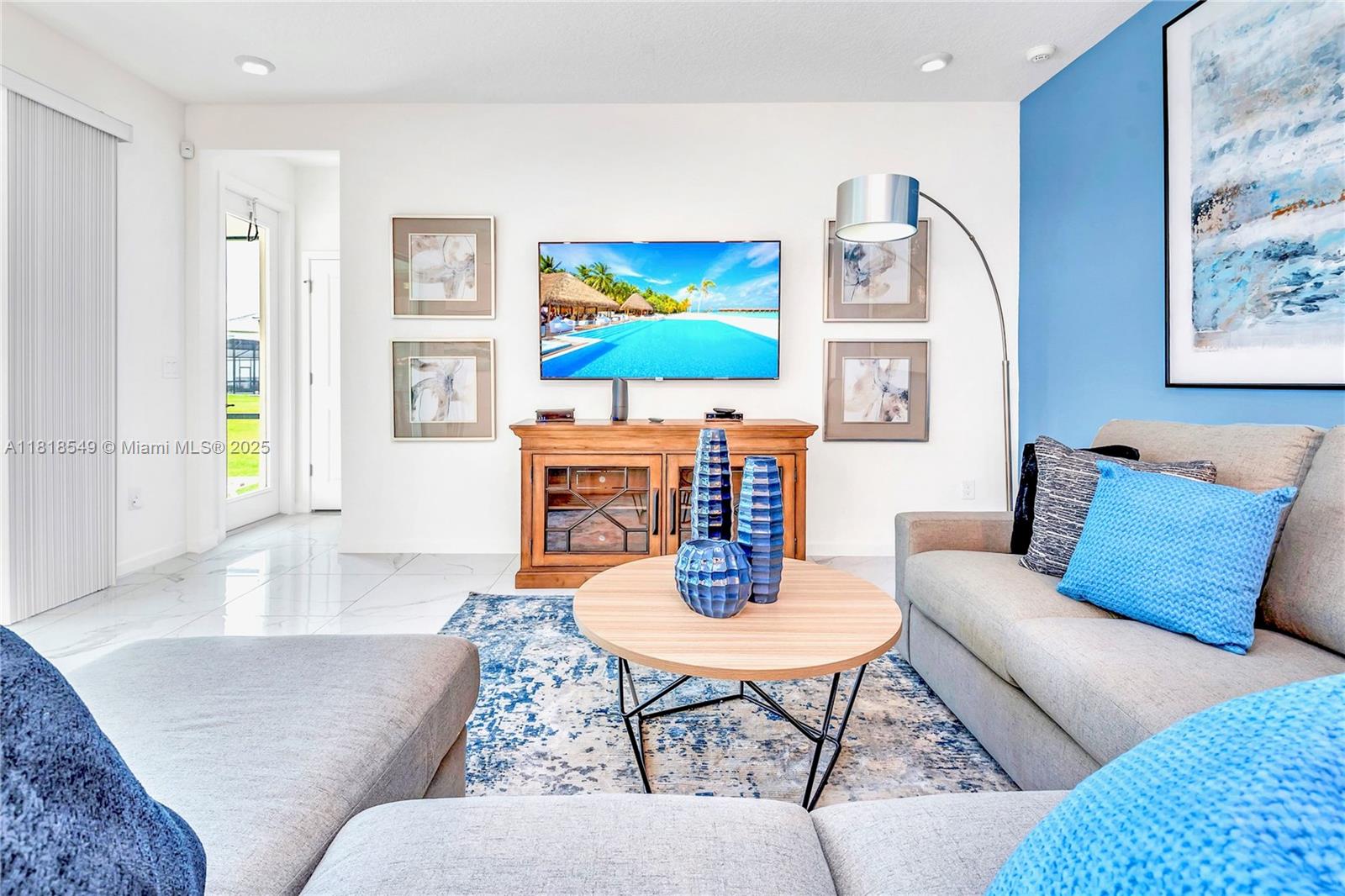 VERANDA PALMS - Residential