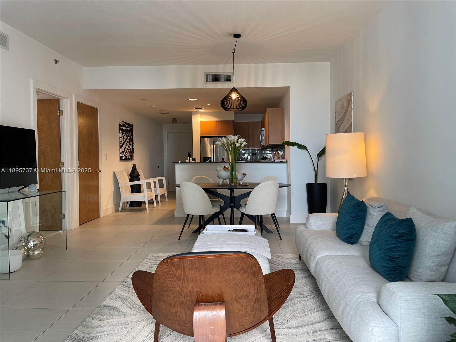 1060 Brickell Ave 2413
