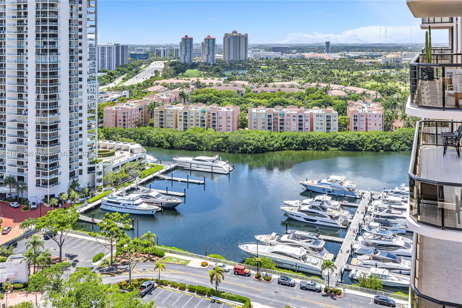 TURNBERRY ISLE SOUTH COND - Residential