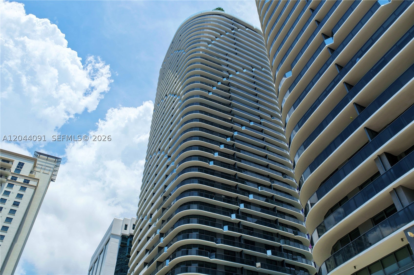 55 SW 9th St 2208