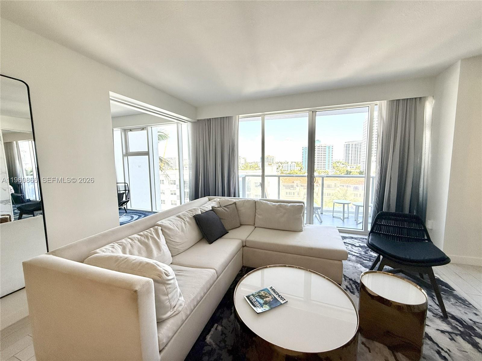 FORT LAUDERDALE RESIDENCE - Residential