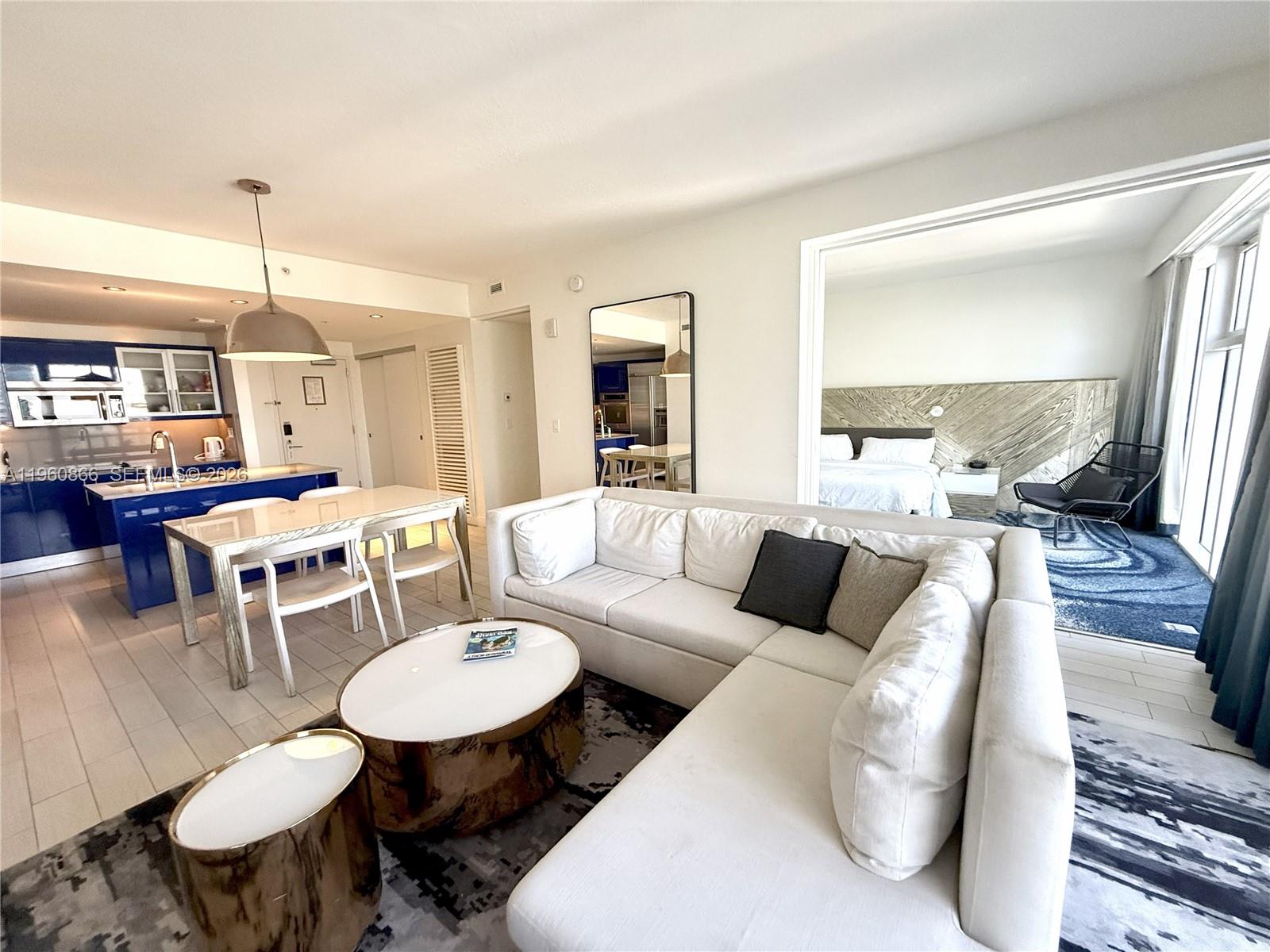 FORT LAUDERDALE RESIDENCE - Residential