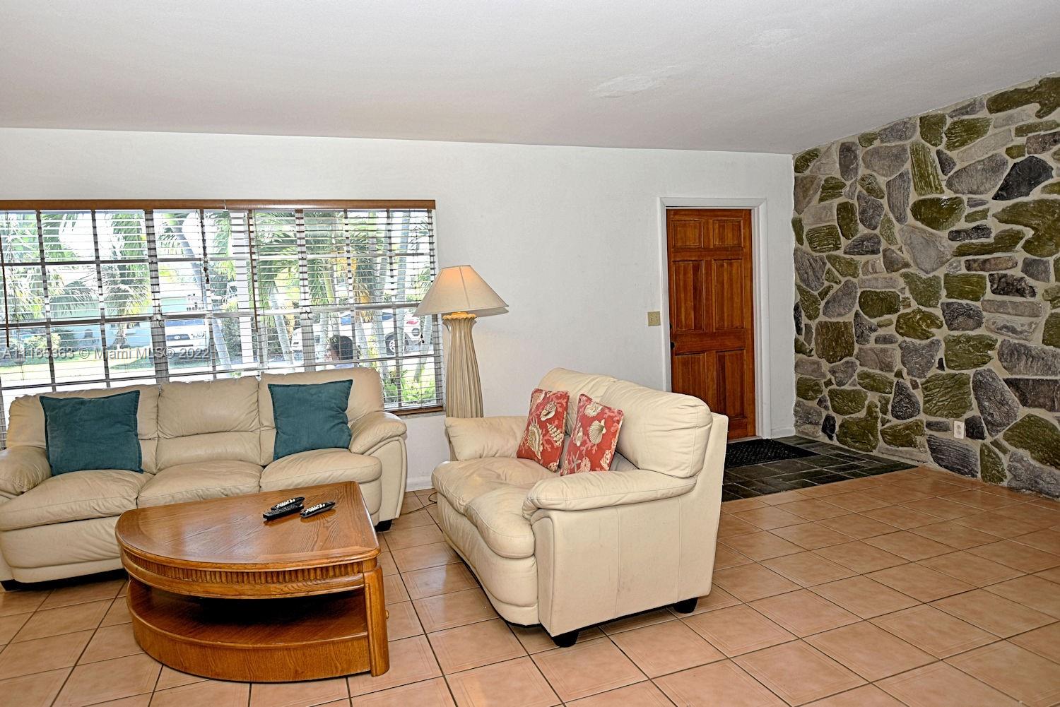 JUPITER IN THE PINES SEC - Residential