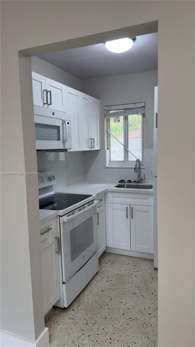 WINDSOR ESTATES CONDO NO - Residential Lease