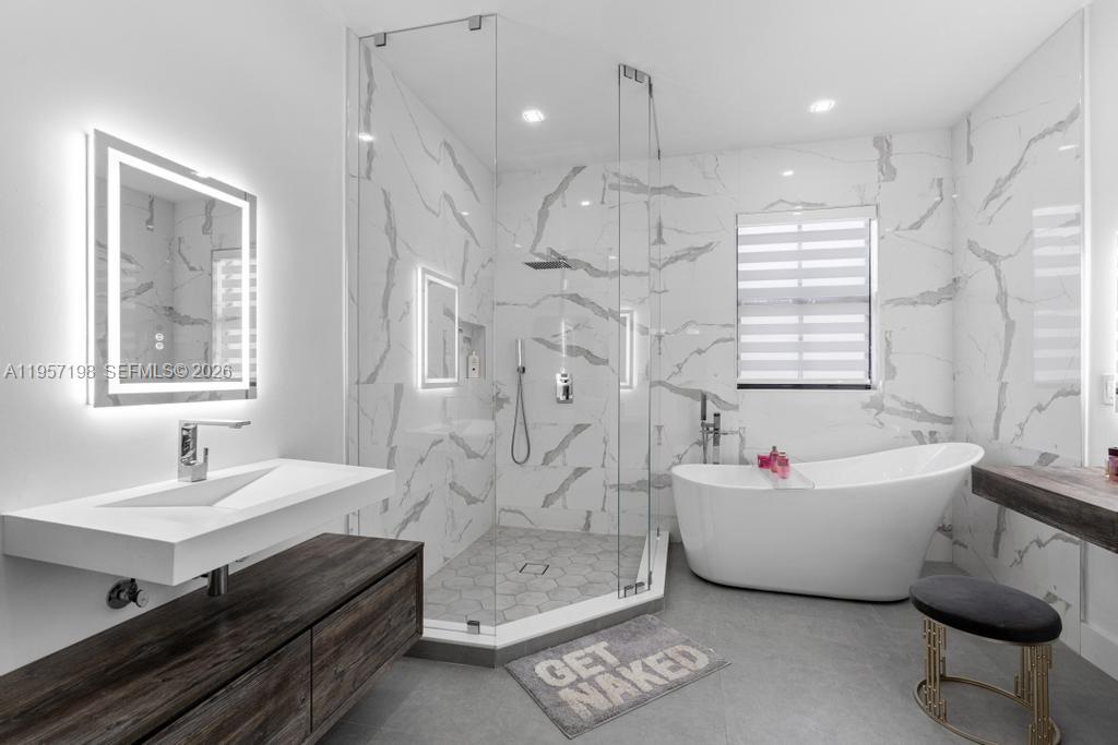 ISLES AT GRAND BAY - Residential