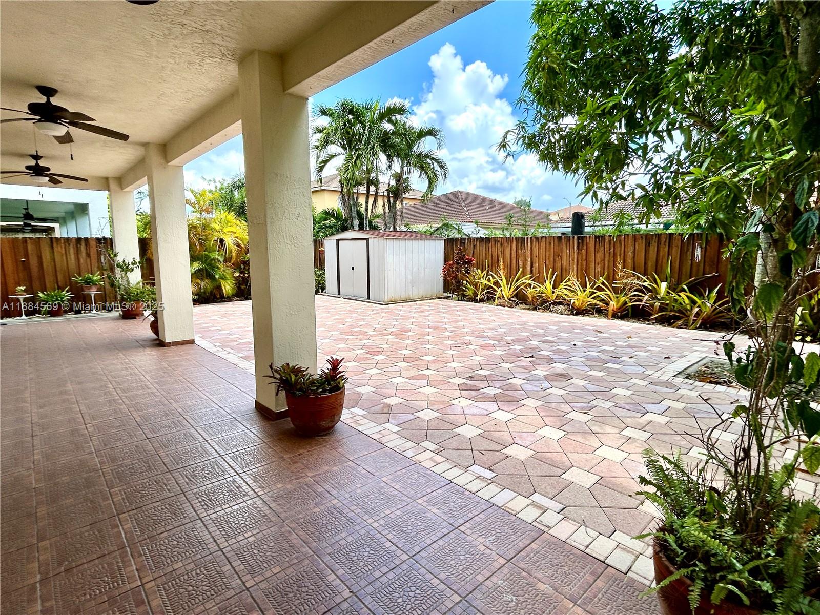 WOODLAND ESTATES SO - Residential