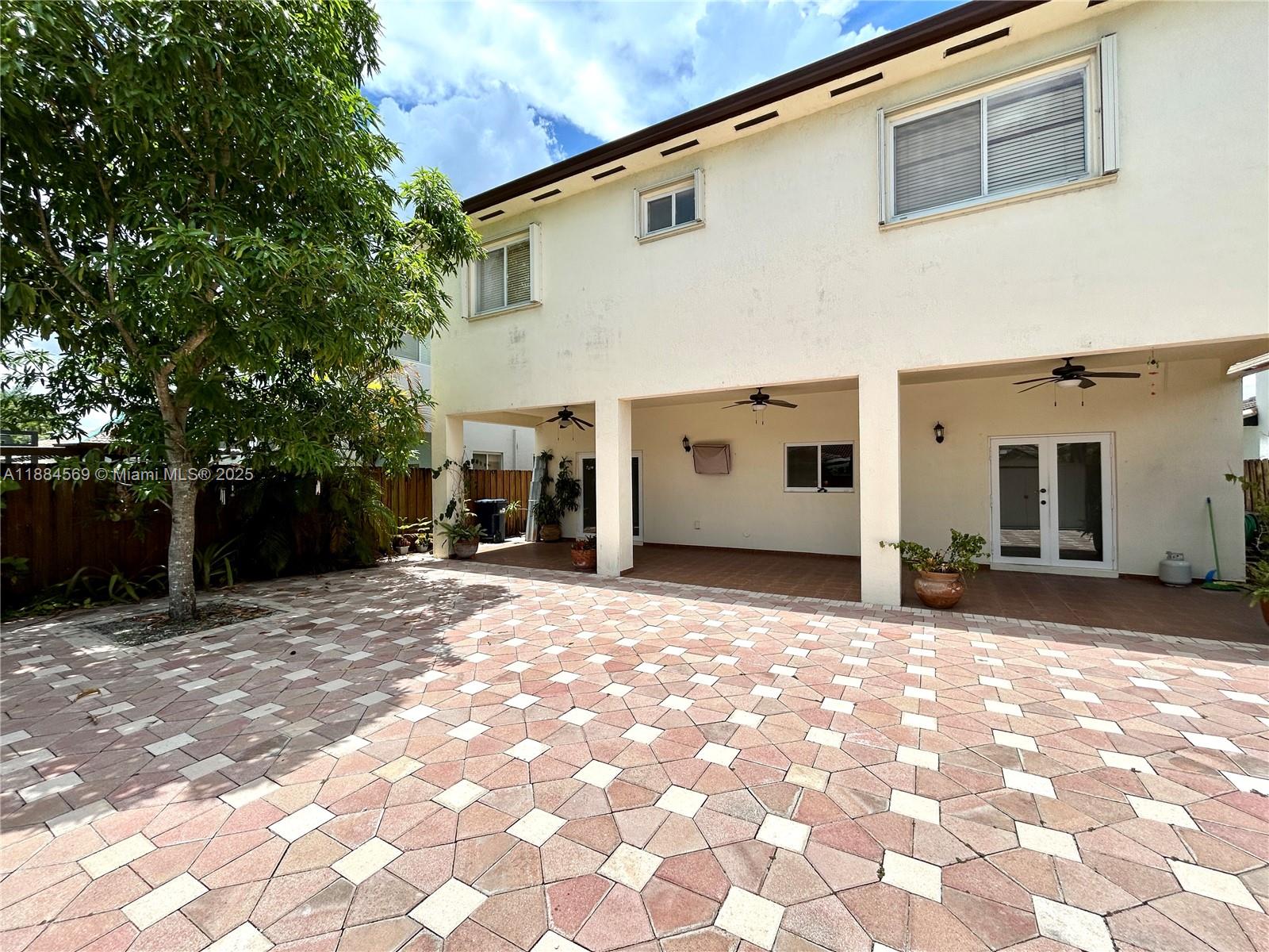 WOODLAND ESTATES SO - Residential