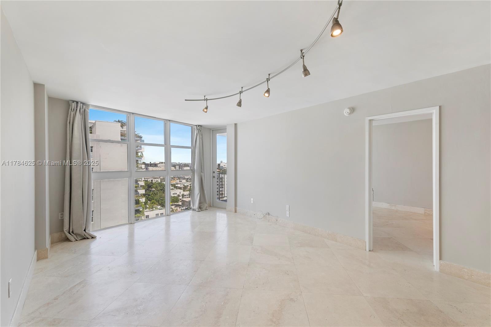 1228 West Ave 1408