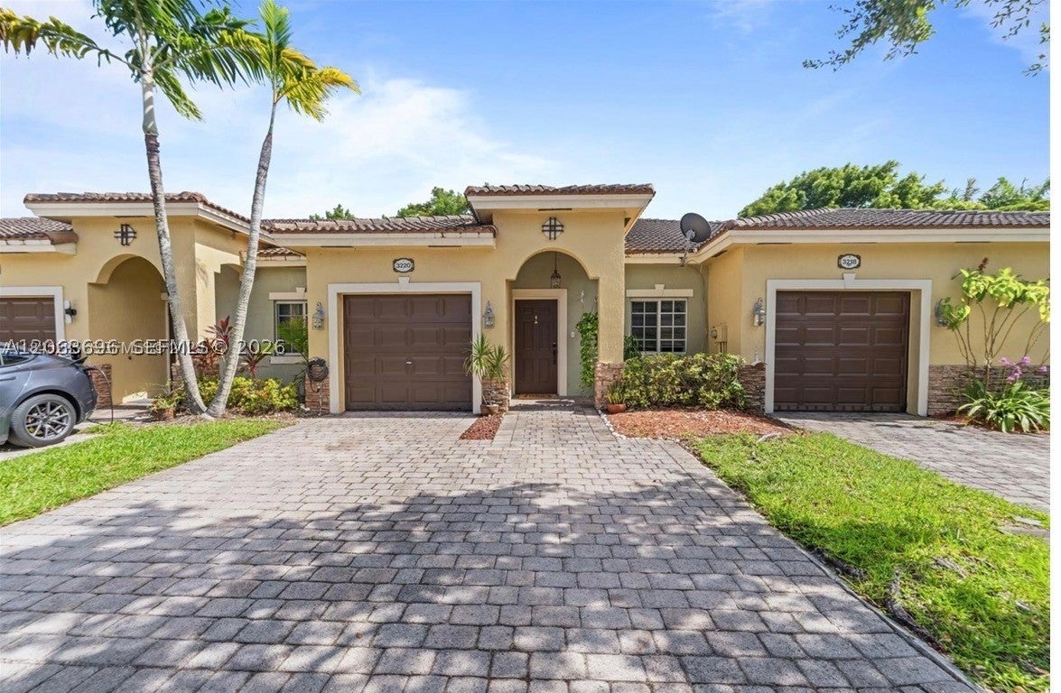 3220 NE 11th Dr