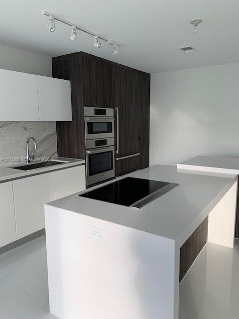PARAMOUNT MIAMI WORLDCENT - Residential