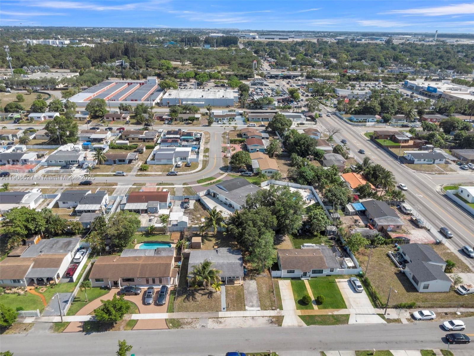 BONNIE BRIAR ESTATES - Residential